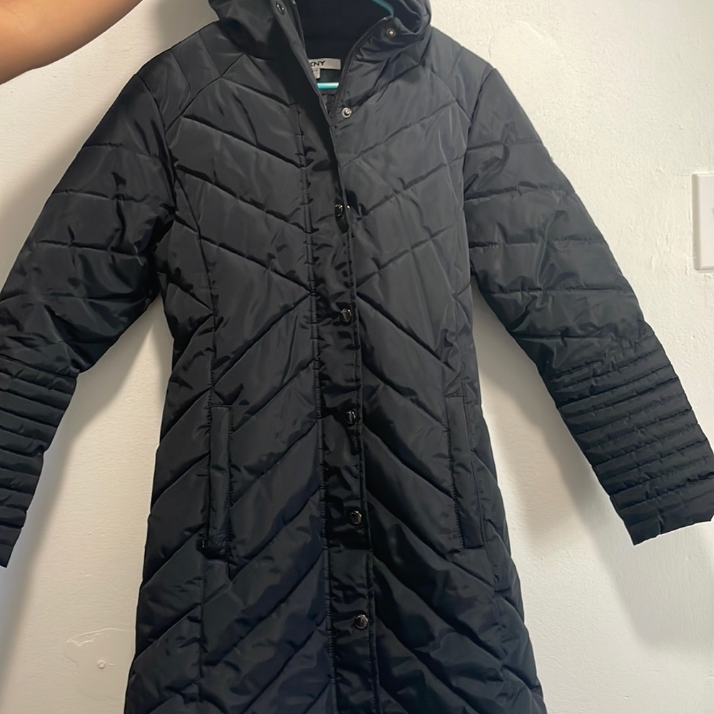 Médium sized navy dkny coat